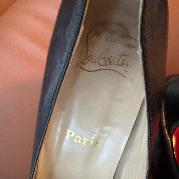 Christian Louboutin Classic Black 👠 Kate Pump sz 41 - Picture 2 of 11
